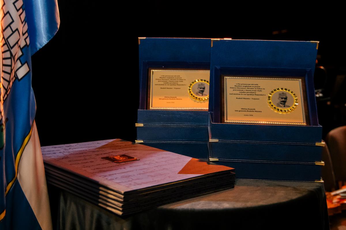 OSREDNJA SLOVESNOST OB PRAZNIKU OBČINE KAMNIK S PODELITVIJO PRIZNANJ OBČINE KAMNIK